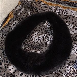 Infinity Neck Fur